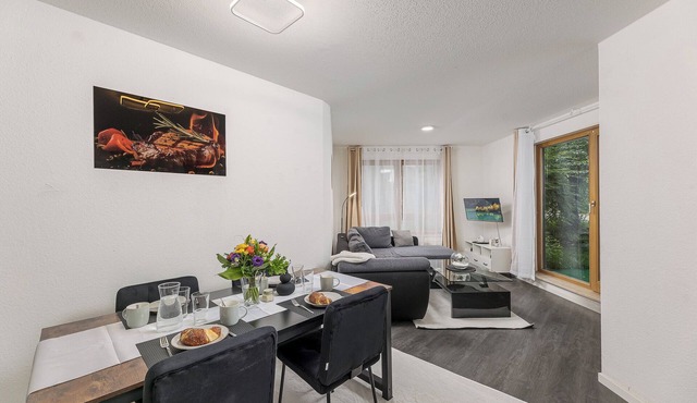 Rob's Flat: Bright 3-room apartment for up to 6 people, 2 minutes to the S-Bahn