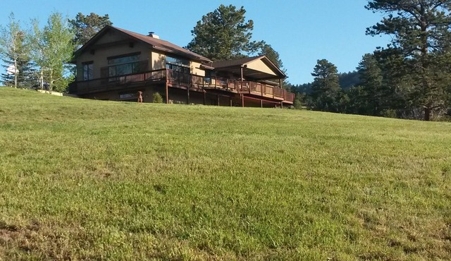 Rocky Mountain Estate with 5,000 sf & Close To Ski Resorts