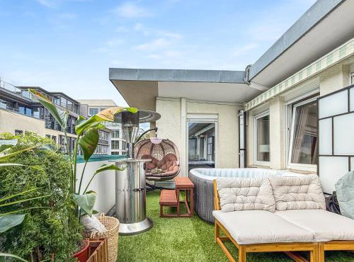 Rooftop Penthouse with Hot Tub