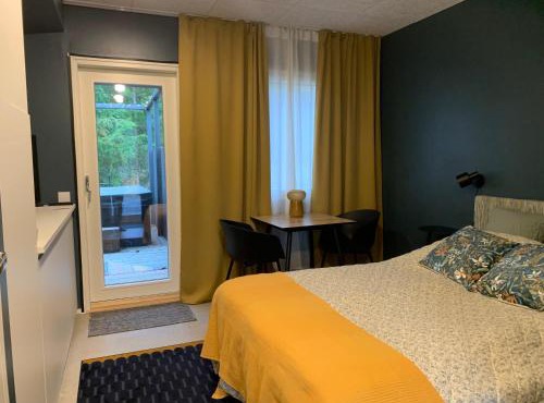 Room with sauna and jacuzzi