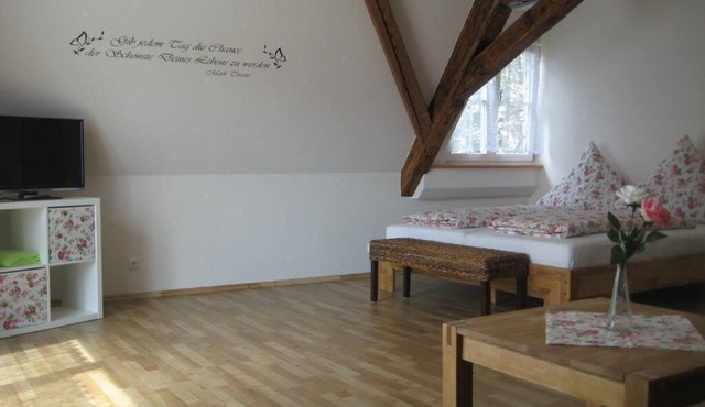 Rosenzauber Appartement mit frei gelegtem Fachwerk im 1. OG für max. 2 Personen