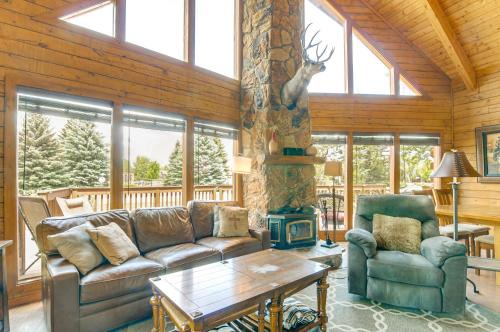 Rustic Pagosa Lakes Cabin w/Deck & Grill!