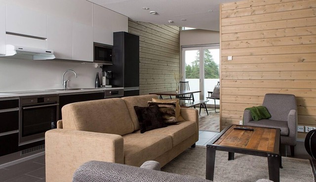Sandy Kelt, Irish House Apartments