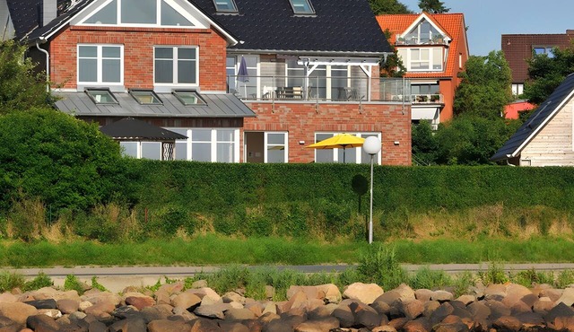 Sea View Apartment for 4 Guests on the Kiel Fjord