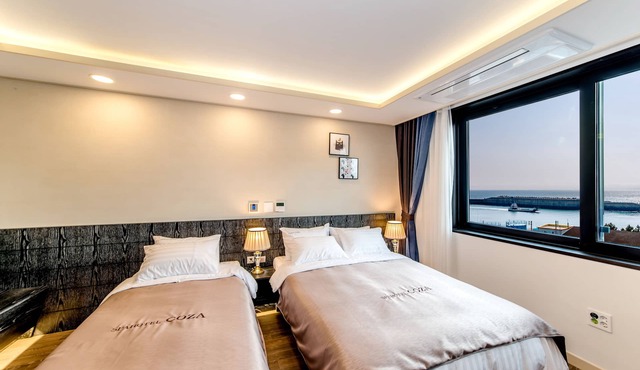 Seawater Spa Hotel Coza