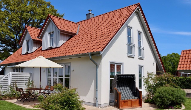 Semi-detached house " Seestern " on the Baltic Sea, fireplace, sauna, free WLAN -SEASIDE-