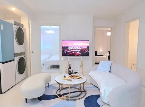 Seoul's 6-bed Boutique Suite House