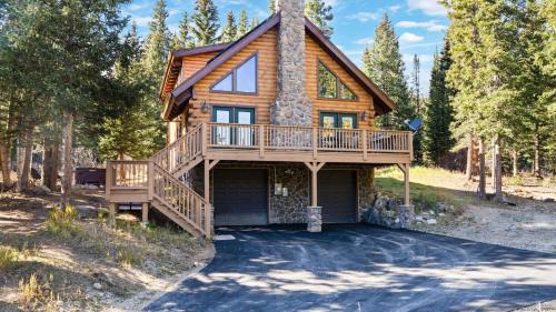 Shangri-La Cabin by AvantStay