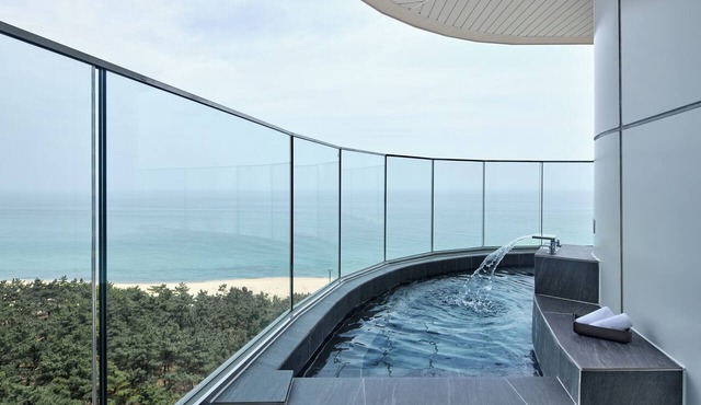 Shillamonogram Gangneung Residence