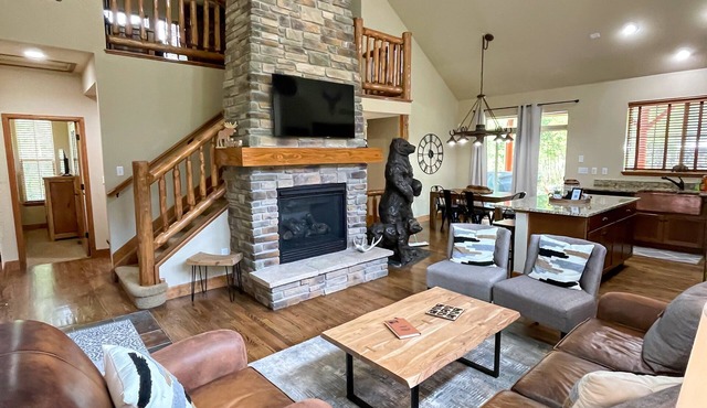Ski in/ski out Granby Ranch Home- Ski, Golf, Fish, Bike, Hike, Relax- sleeps 8