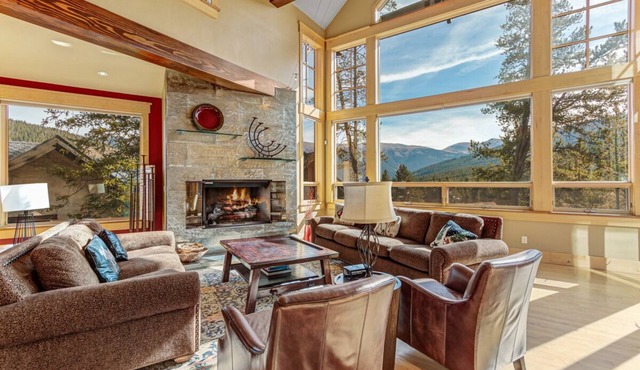 Ski-In/Ski-Out House | Hot Tub | Views