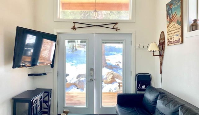 "Skiers" Tiny Home Cabin in the Rocky Mountains