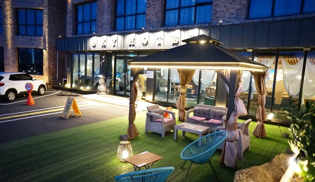 Sky Hotel