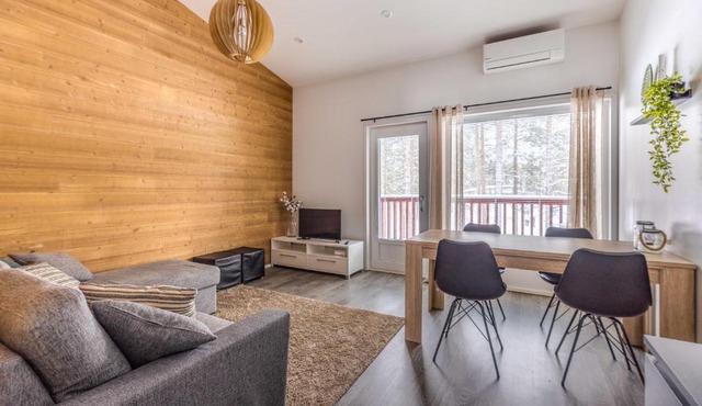 SkyVillas B29 Central location Incl WiFi, AC, Sauna, Balcony