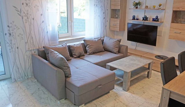 Sonnige Ferienwohnung für bis zu 4 Personen Direkt in der Natur