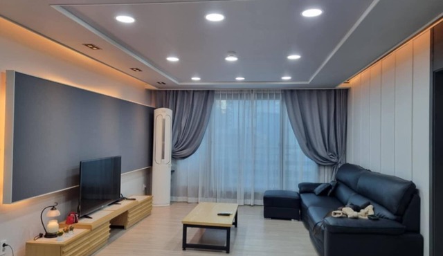Spacious 3-bedroom apartment in nice Pyeongtaek-si with WiFi, AC
