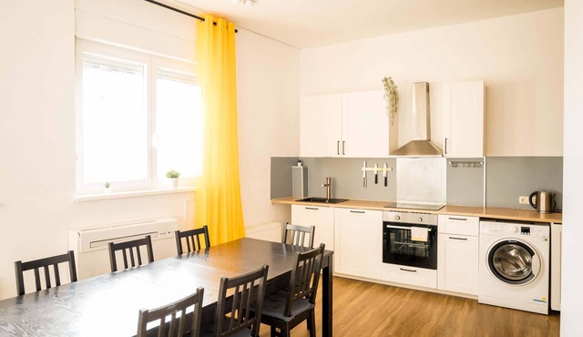 Spacious 3 Bedroom Apartment Online Check-In