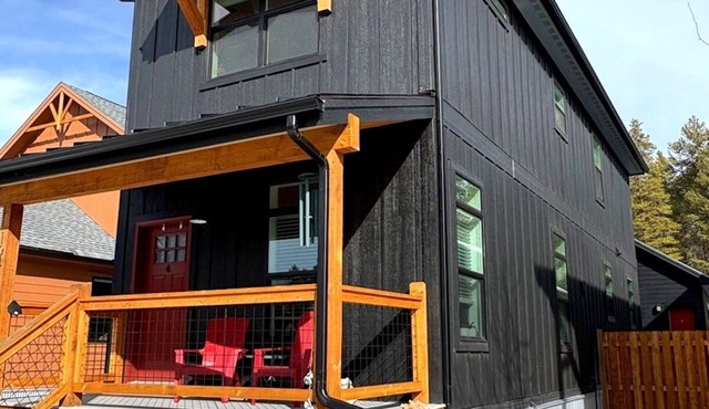 Spacious 4-bedroom house in tranquil Leadville