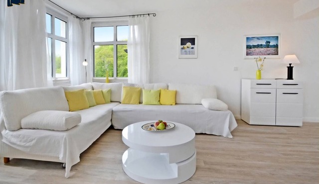 Spacious apartment in Heringsdorf with 2 bathrooms, only 300 m from the beach