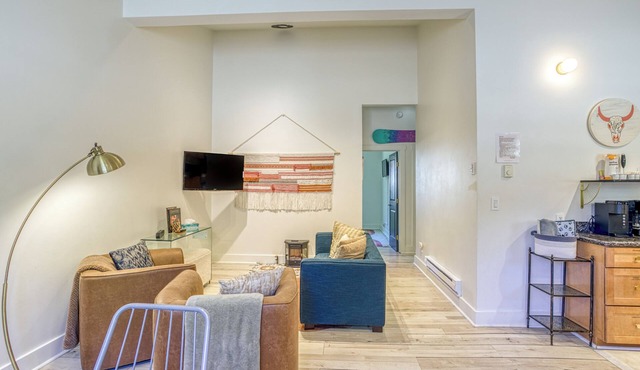 Spacious Cozy Affordable Condo