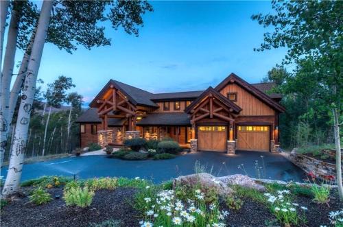 Spectacular Luminous Cabin with Amazing Exterior Space and Pool Table in Silverthorne, Colorado