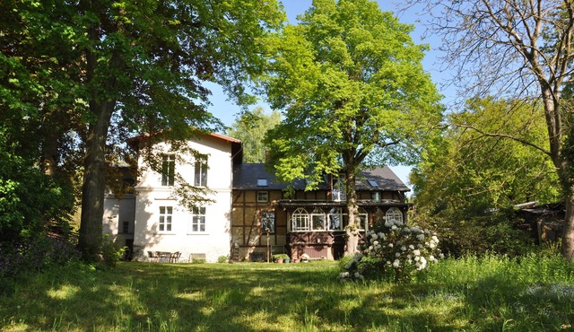Spreebogen Grünheide vacation apartment - your retreat right by the water near Berlin