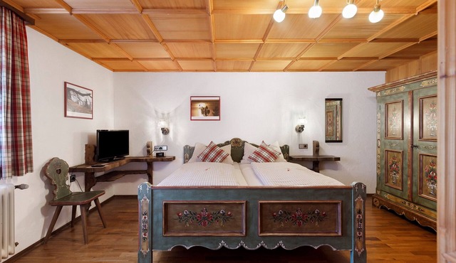 Standard Double Room with Shared Garden, Balcony and Wi-Fi