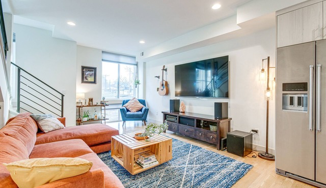 Steps to City Park: Townhome w/Rooftop Deck!