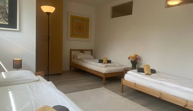 Studio Apartment in Souterrain in Freiburg - Gasthaus Privatzimmer in Freiburg im Breisgau