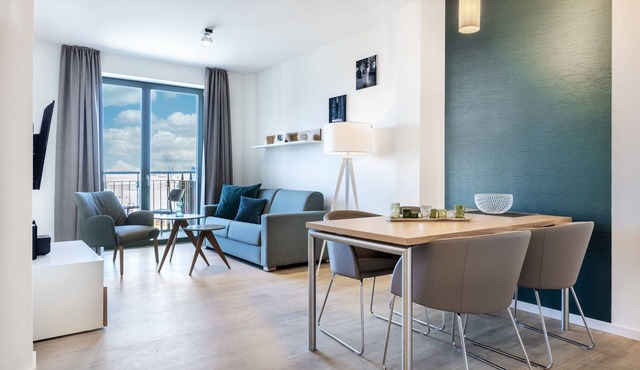 Stylisches Hafenapartment mit Balkon, Wlan, Saunanutzung und Tollem Hafenblick