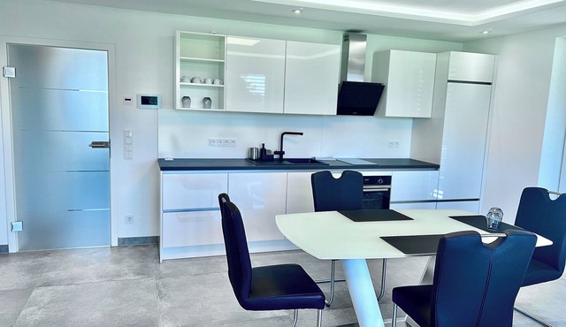 Stylish 1-room apartment + terrace