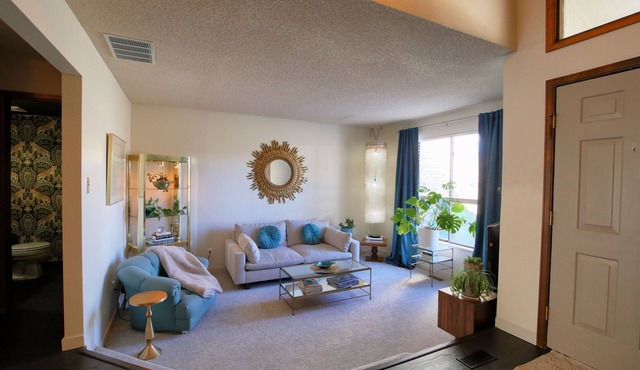 Stylish 2 Bedroom Spacious Townhouse in Grand Junction with AC