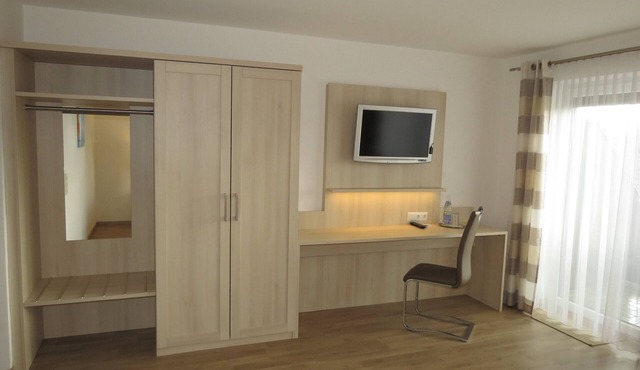 Stylish double room (24m2) with balcony