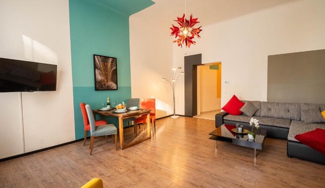 Stylish Vienna Apartment near U4 Metro & Naschmarkt