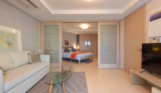 SUMMER BASE @ Heart of Seoul with Charming 2-Bedroom Fully Air-Conditioned