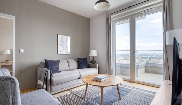 Sunny Landstraße 2BR w/Gym & Pool, nr U3 Station, by Blueground