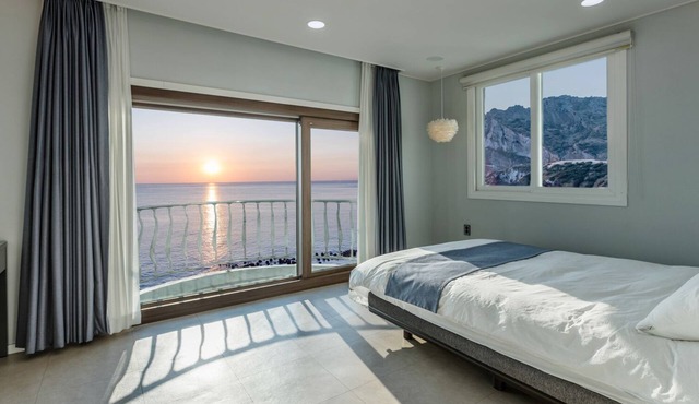 Sunrise Castle Pension