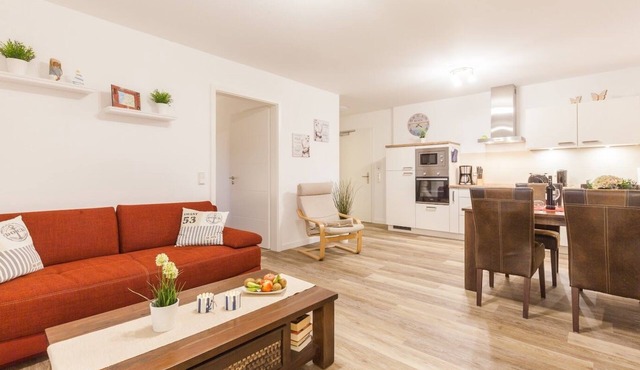 Super Gemütliche 2-raum-ferienwohnung mit Terrasse, 500 m bis zum Strand