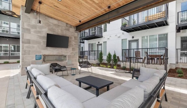 Supreme Apartment near Children's Hospital!