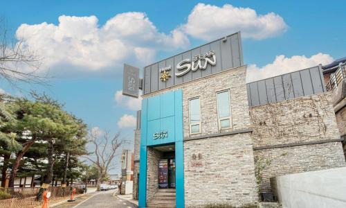 Suwon Sunstar Hotel