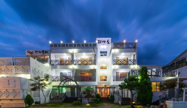 Taean Piano Spa Pension