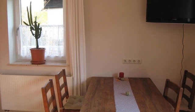 Tasteful apartment on Lake Starnberg in nature