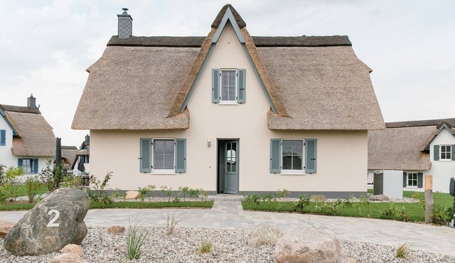 Thatched house for families with children