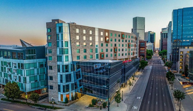 The Art Hotel Denver, Curio Collection by Hilton