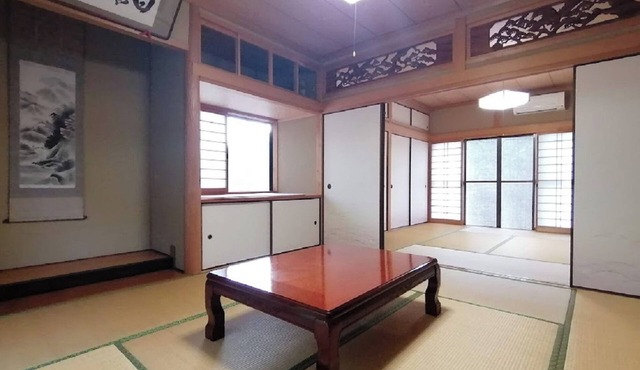 The KeiHouse in the mountains surrounded by the sounds of nature where pets are also allowed /Shikokuchuo Ehime