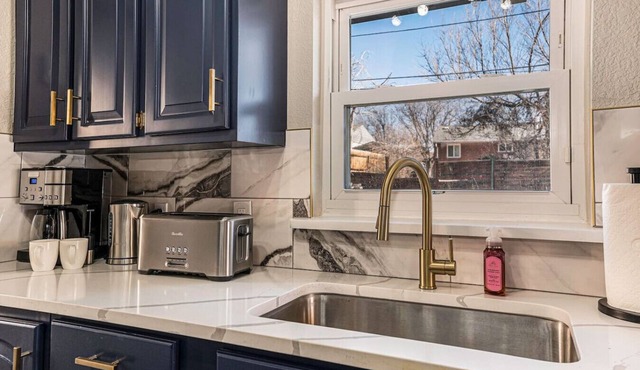 The Lyric — Hot Tub | Firepit | Pet-friendly