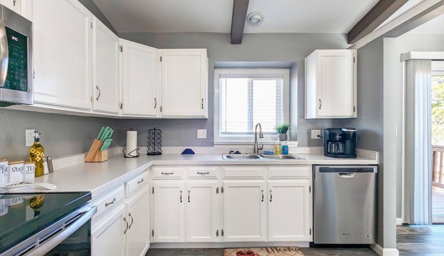 The Peakview Mirage [Newly Renovated Near USAFA]