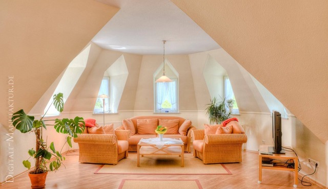 The "tower room". Beautiful 1-room apartment in Büsumer Deichhausen
