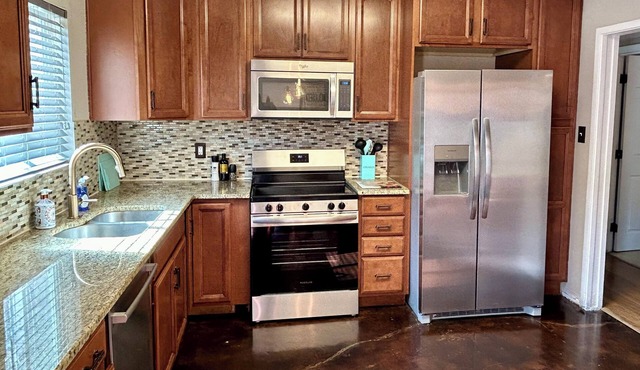 The Ultimate Furnished Rental-Centrally Located