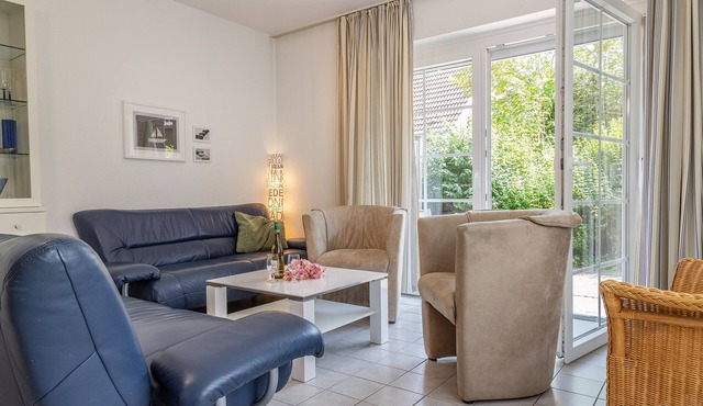 Timeless and elegant: the semi-detached house impresses with both its brightness